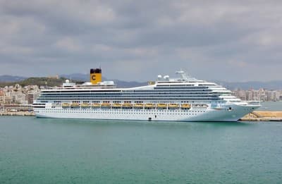 Лайнер Costa Fortuna, компании Costa Cruises