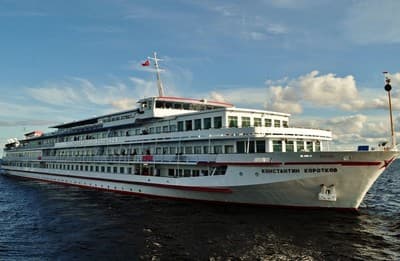 Лайнер Константин Коротков, компании ВодоходЪ