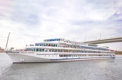 Лайнер Сергей Дягилев, компании Донинтурфлот