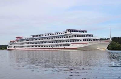 Лайнер Зосима Шашков, компании ВодоходЪ