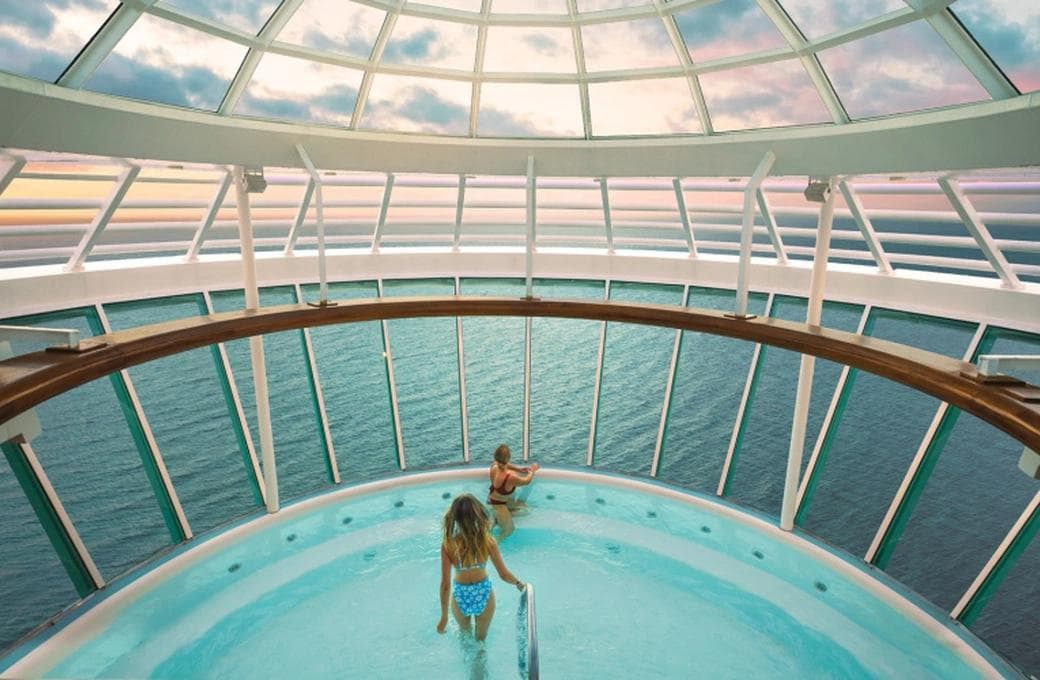 Лайнер Allure Of The Seas, компании Royal Caribbean International. Фото 1