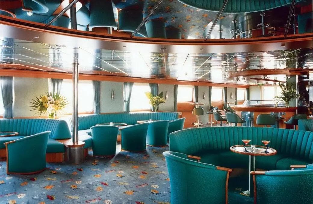 Лайнер Celebrity Xpedition, компании Celebrity Cruises. Фото 1