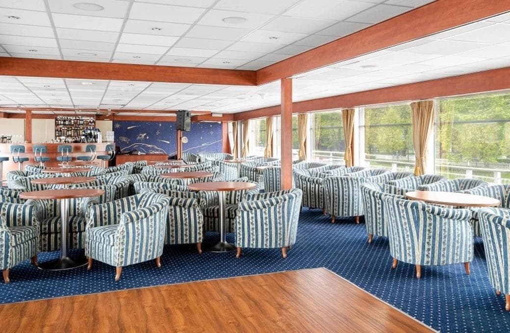 Лайнер Россия, компании Созвездие. Фото 1