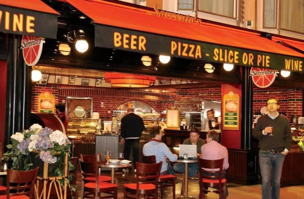 Лайнер Liberty Of The Seas, компании Royal Caribbean International. Фото 1