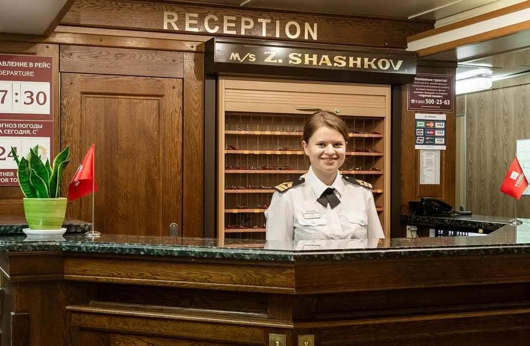 Лайнер Зосима Шашков, компании ВодоходЪ. Фото 1