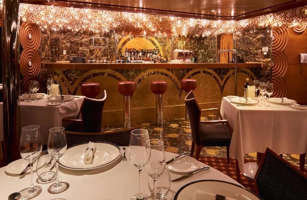 Лайнер Costa Favolosa, компании Costa Cruises. Фото 1