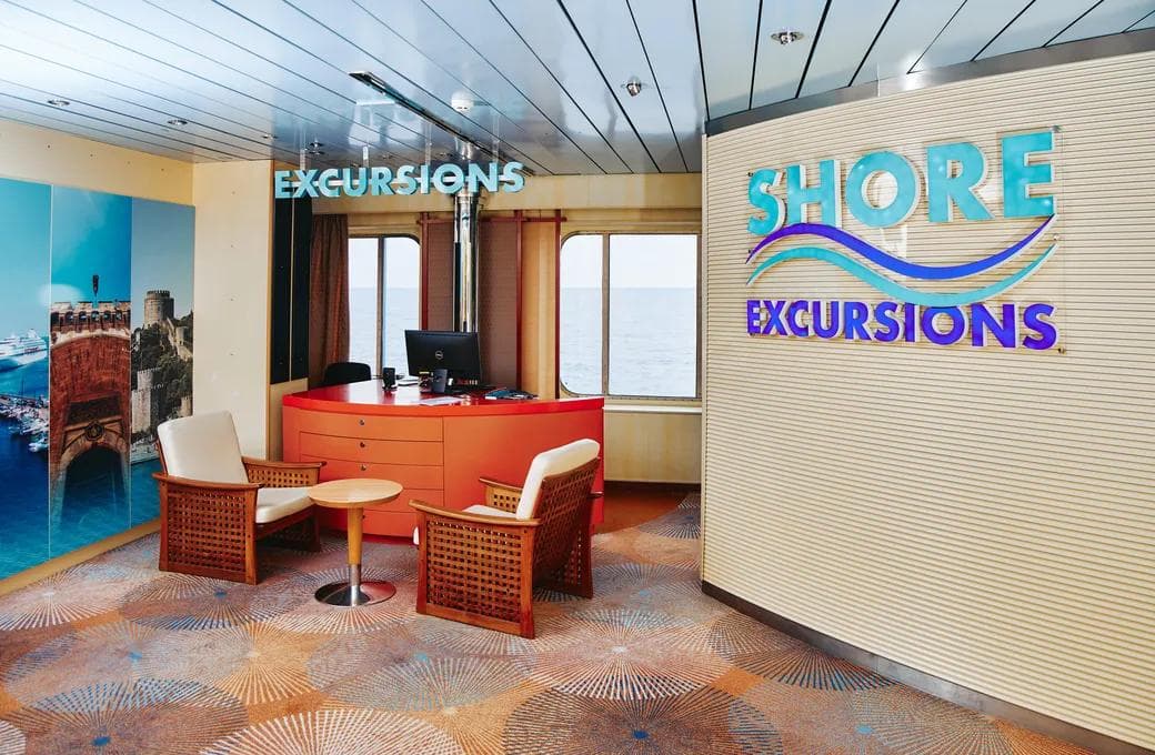 Лайнер Astoria Grande, компании Astoria Grande Cruises. Фото 1