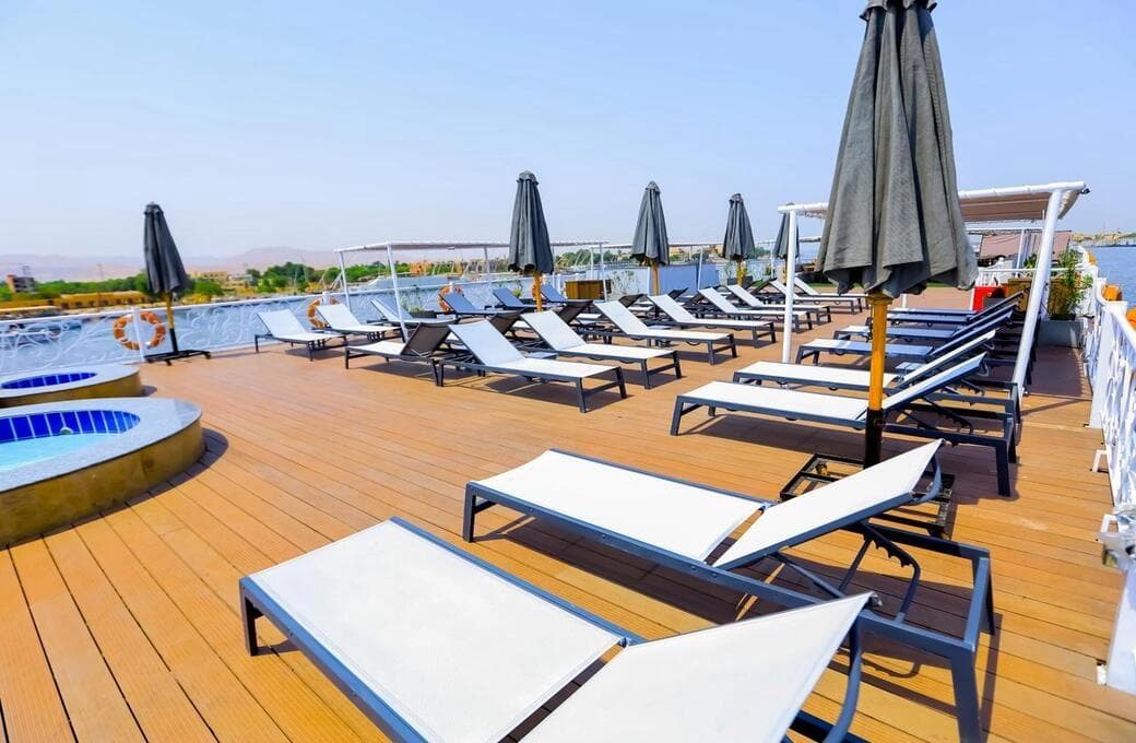 Лайнер Nile Palace, компании Nile River Cruises. Фото 1