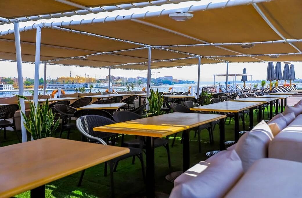 Лайнер Nile Palace, компании Nile River Cruises. Фото 1