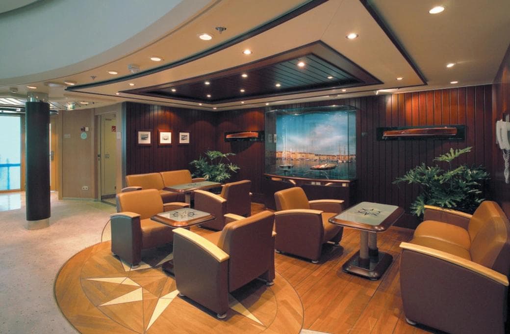 Лайнер Brilliance Of The Seas, компании Royal Caribbean International. Фото 1