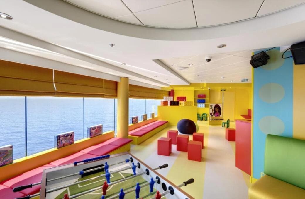 Лайнер MSC Opera, компании MSC Crociere. Фото 1