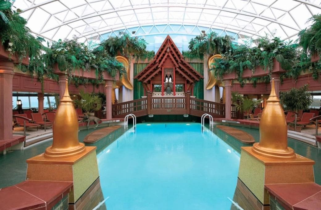 Лайнер Jewel Of The Seas, компании Royal Caribbean International. Фото 1