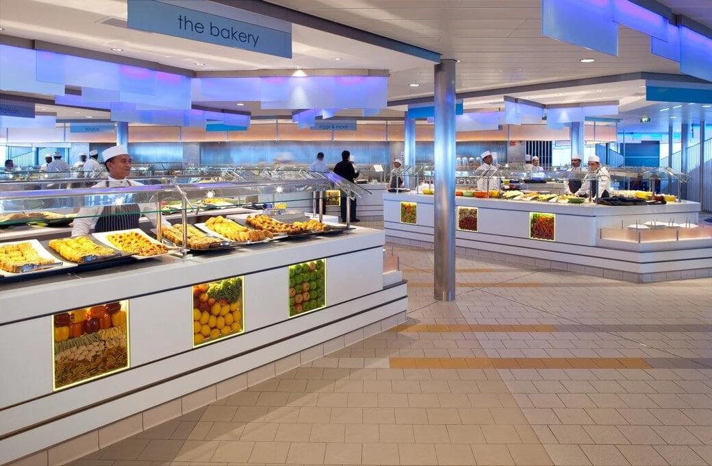 Лайнер Celebrity Eclipse, компании Celebrity Cruises. Фото 1