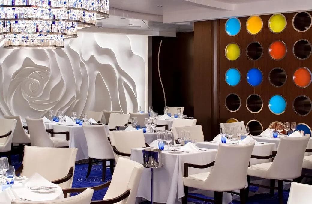 Лайнер Celebrity Solstice, компании Celebrity Cruises. Фото 1