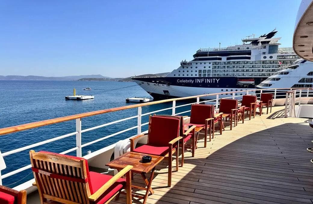 Лайнер Celestyal Discovery, компании Celestyal Cruises. Фото 1