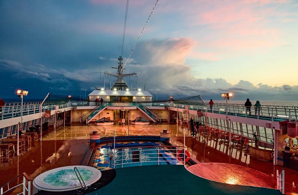 Лайнер Astoria Grande, компании Astoria Grande Cruises. Фото 1