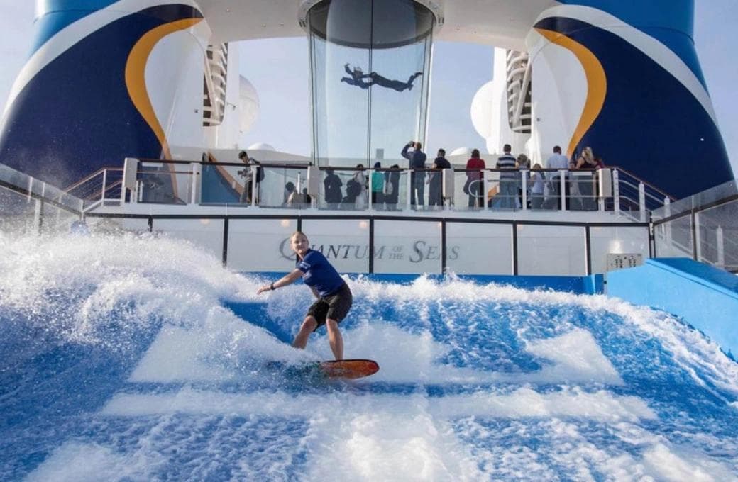 Лайнер Quantum Of The Seas, компании Royal Caribbean International. Фото 1