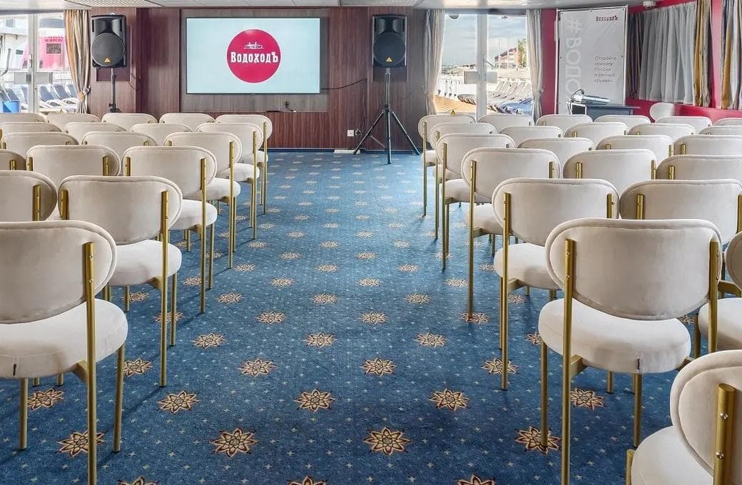 Лайнер Лев Толстой, компании ВодоходЪ. Фото 1