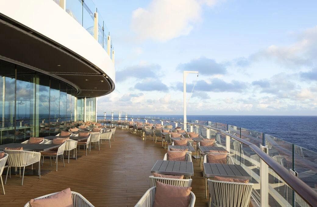 Лайнер Celebrity Edge, компании Celebrity Cruises. Фото 1