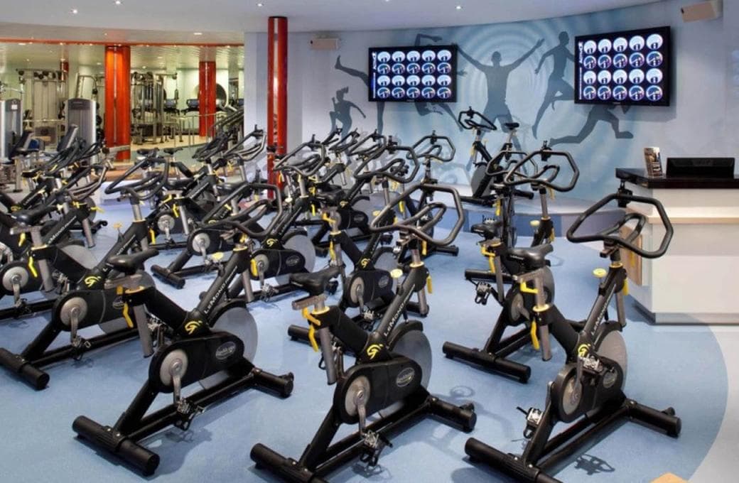 Лайнер Oasis Of The Seas, компании Royal Caribbean International. Фото 1