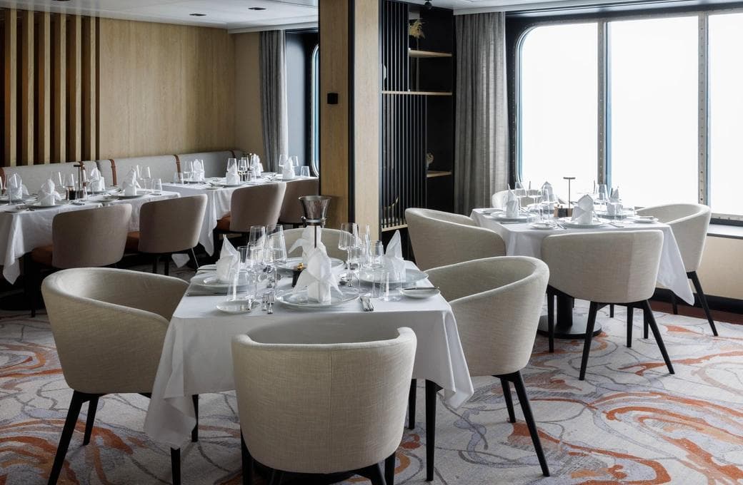 Лайнер SH Vega, компании Swan Hellenic. Фото 1