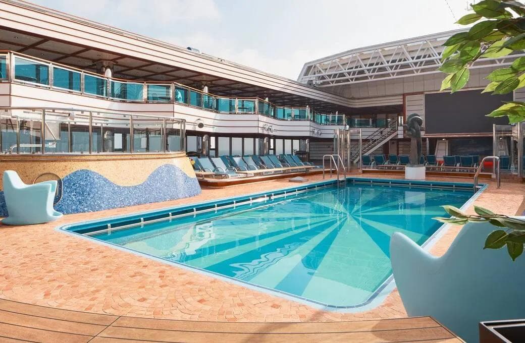 Лайнер Costa Deliziosa, компании Costa Cruises. Фото 1