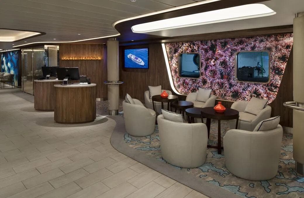 Лайнер Celebrity Flora, компании Celebrity Cruises. Фото 1