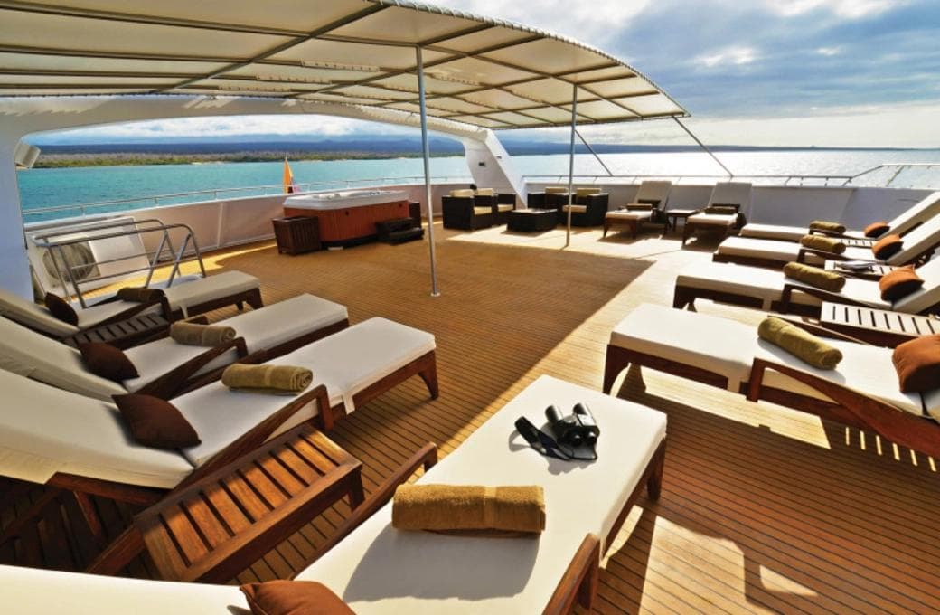 Лайнер Celebrity Xploration, компании Celebrity Cruises. Фото 1