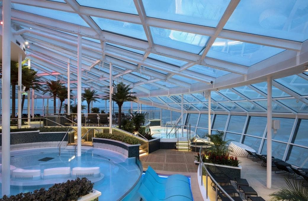 Лайнер Spectrum Of The Seas, компании Royal Caribbean International. Фото 1