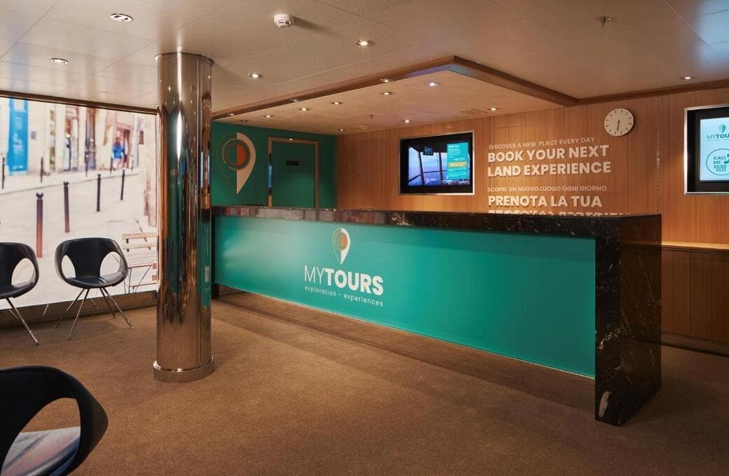 Лайнер Costa Diadema, компании Costa Cruises. Фото 1