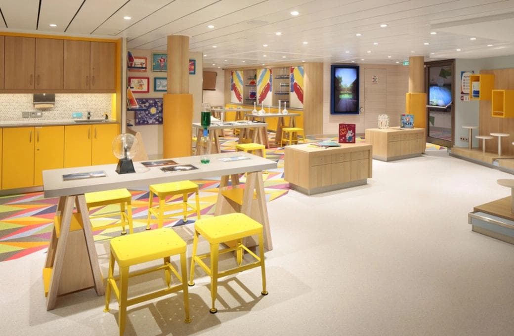 Лайнер Odyssey Of The Seas, компании Royal Caribbean International. Фото 1