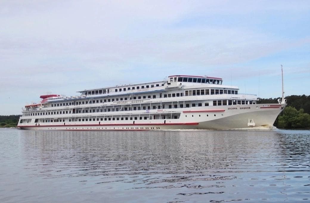 Лайнер Зосима Шашков, компании ВодоходЪ. Фото 1