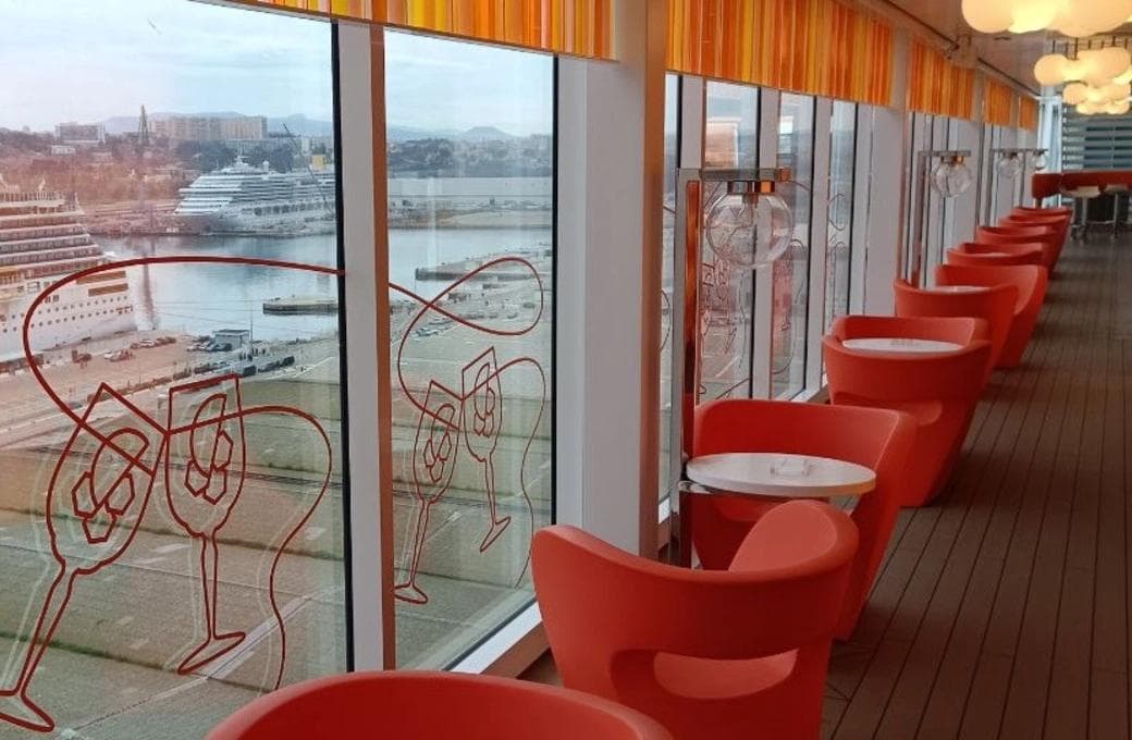 Лайнер Costa Smeralda, компании Costa Cruises. Фото 1