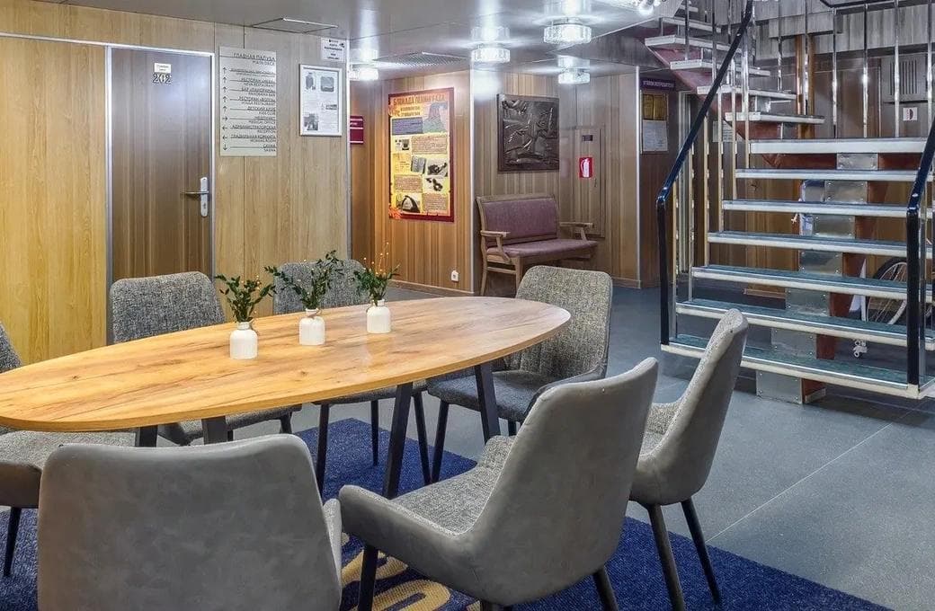 Лайнер Леонид Соболев, компании ВодоходЪ. Фото 1