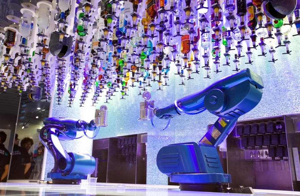 Лайнер Anthem Of The Seas, компании Royal Caribbean International. Фото 1