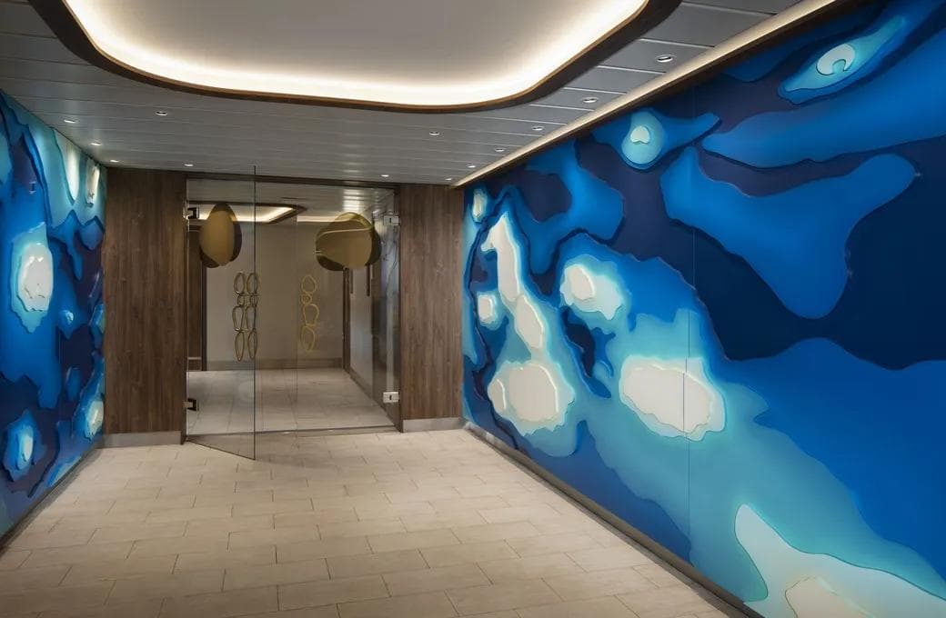 Лайнер Celebrity Flora, компании Celebrity Cruises. Фото 1