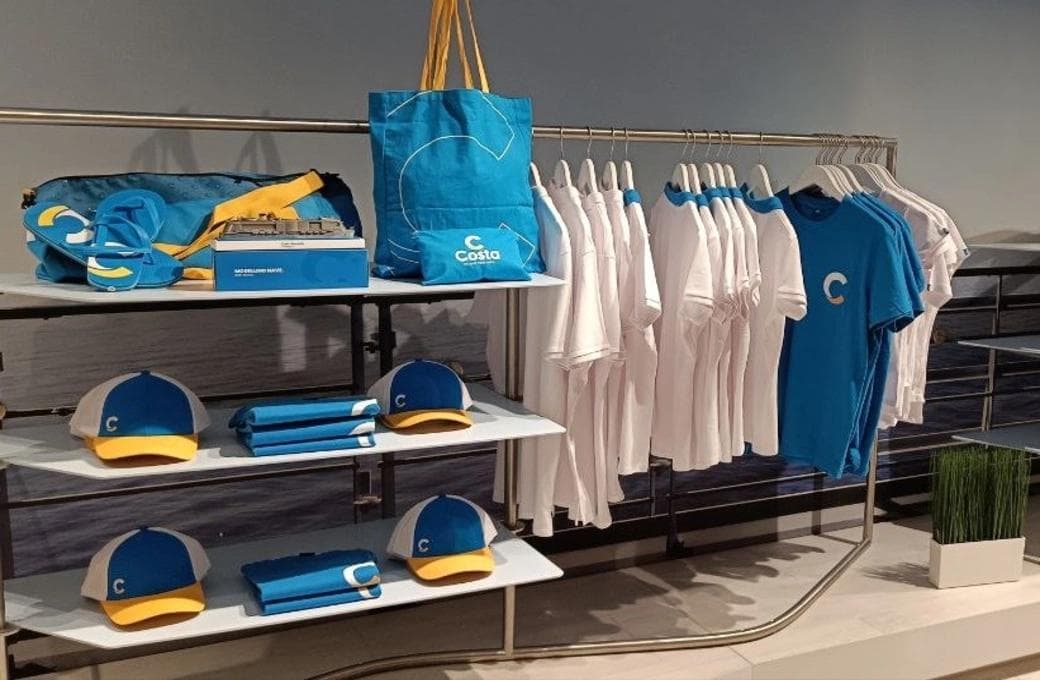 Лайнер Costa Smeralda, компании Costa Cruises. Фото 1