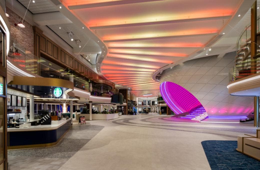 Лайнер Icon Of The Seas New Ship 2024, компании Royal Caribbean International. Фото 1