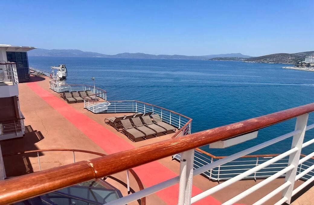 Лайнер Celebrity Infinity, компании Celebrity Cruises. Фото 1