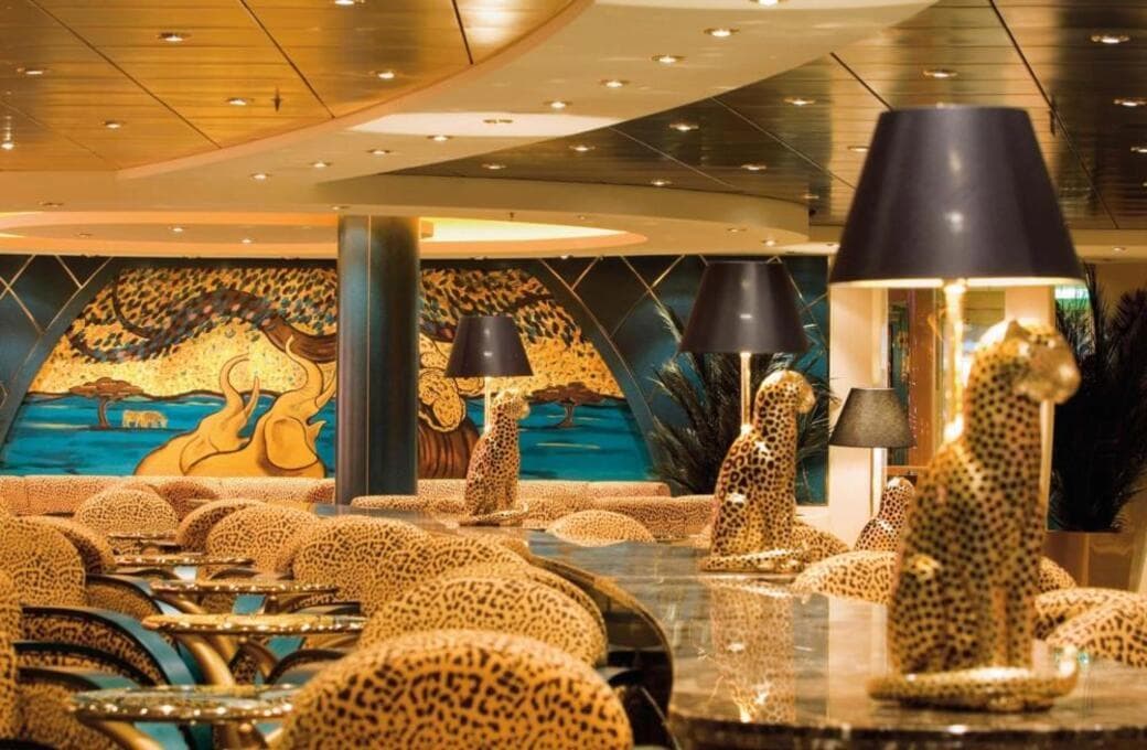 Лайнер MSC Orchestra, компании MSC Crociere. Фото 1