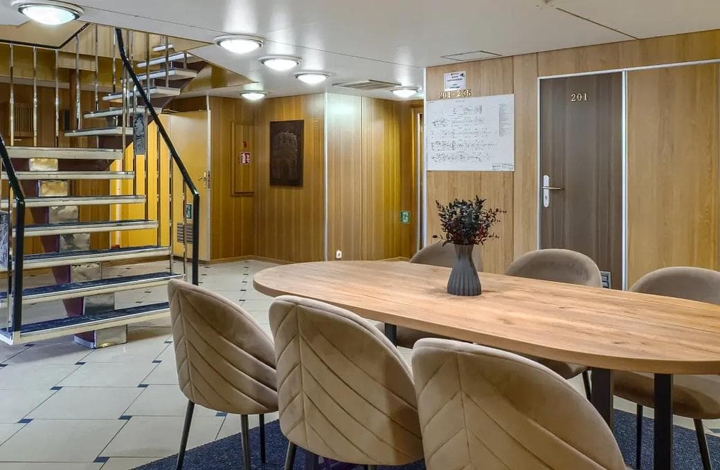 Лайнер Георгий Чичерин, компании ВодоходЪ. Фото 1