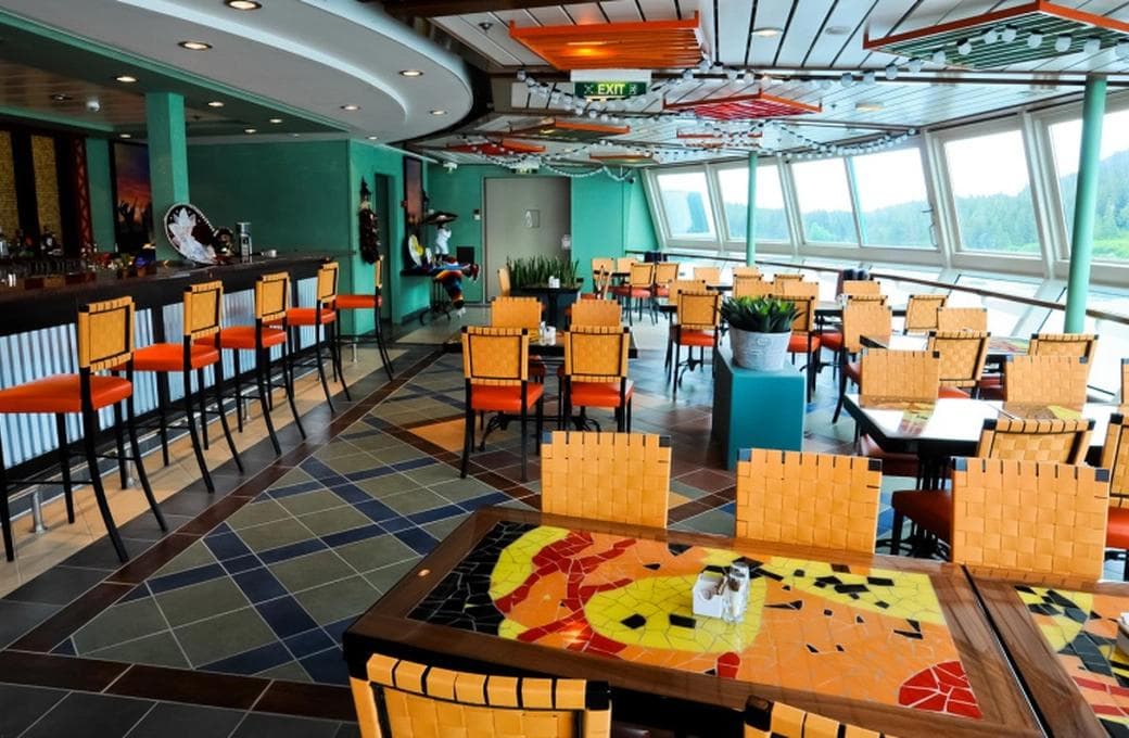 Лайнер Brilliance Of The Seas, компании Royal Caribbean International. Фото 1