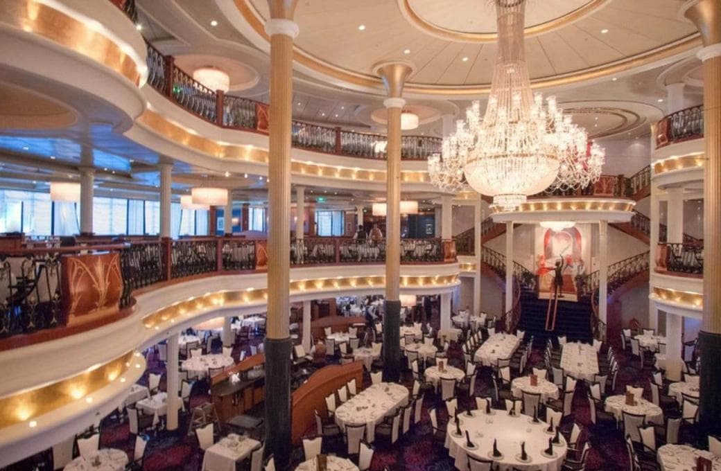 Лайнер Navigator Of The Seas, компании Royal Caribbean International. Фото 1