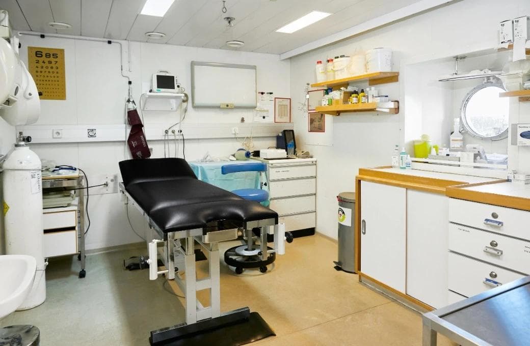 Лайнер Astoria Grande, компании Astoria Grande Cruises. Фото 1