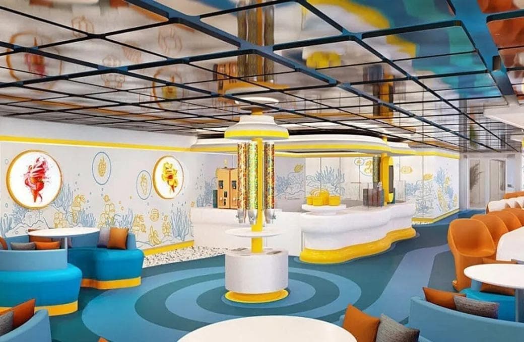 Лайнер Aroya, компании Aroya Cruises. Фото 1