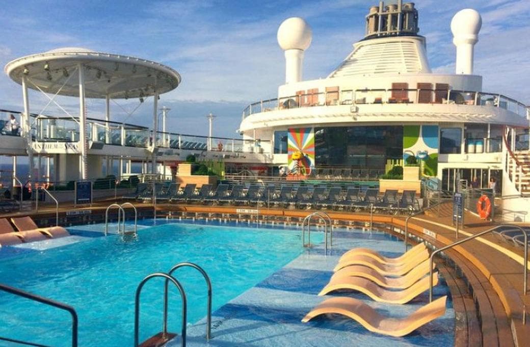 Лайнер Brilliance Of The Seas, компании Royal Caribbean International. Фото 1