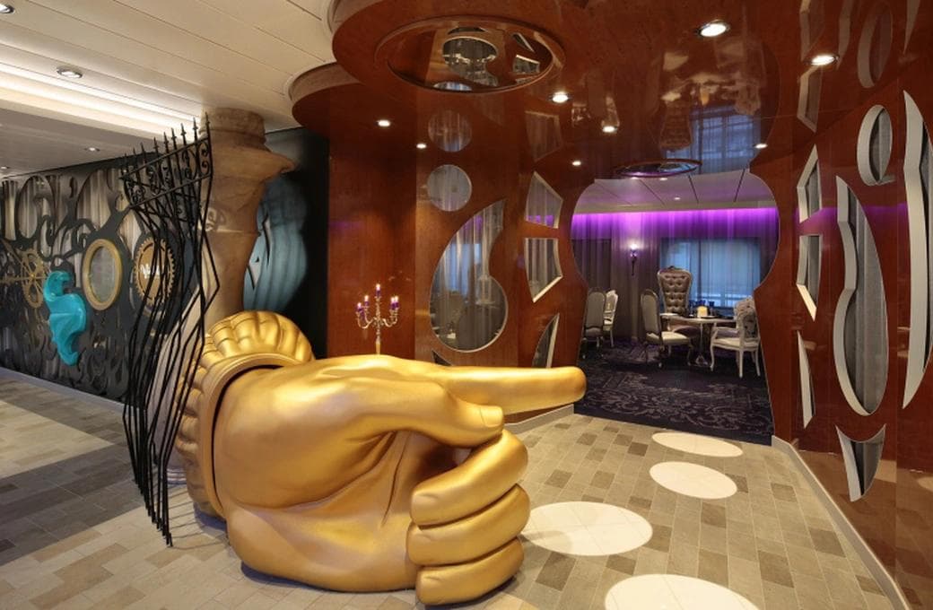 Лайнер Quantum Of The Seas, компании Royal Caribbean International. Фото 1