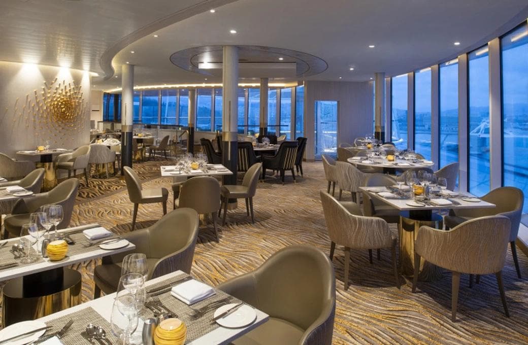 Лайнер Spectrum Of The Seas, компании Royal Caribbean International. Фото 1