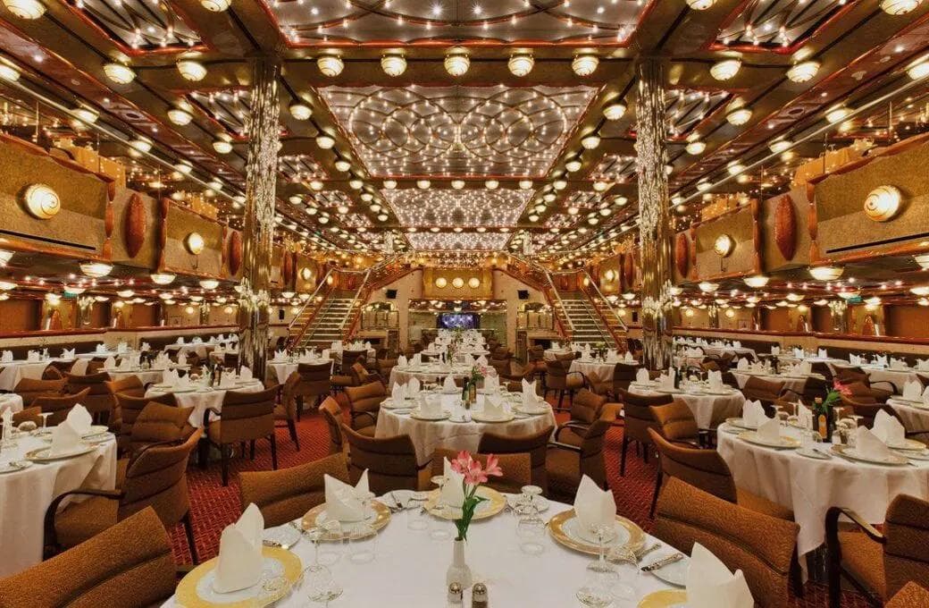 Лайнер Costa Favolosa, компании Costa Cruises. Фото 1