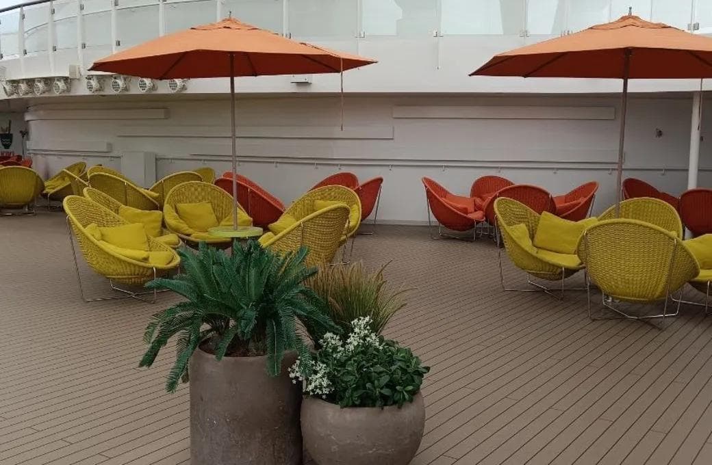 Лайнер Costa Smeralda, компании Costa Cruises. Фото 1